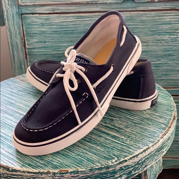 Sperry Other - Sperry “Halyard” Boat Shoes